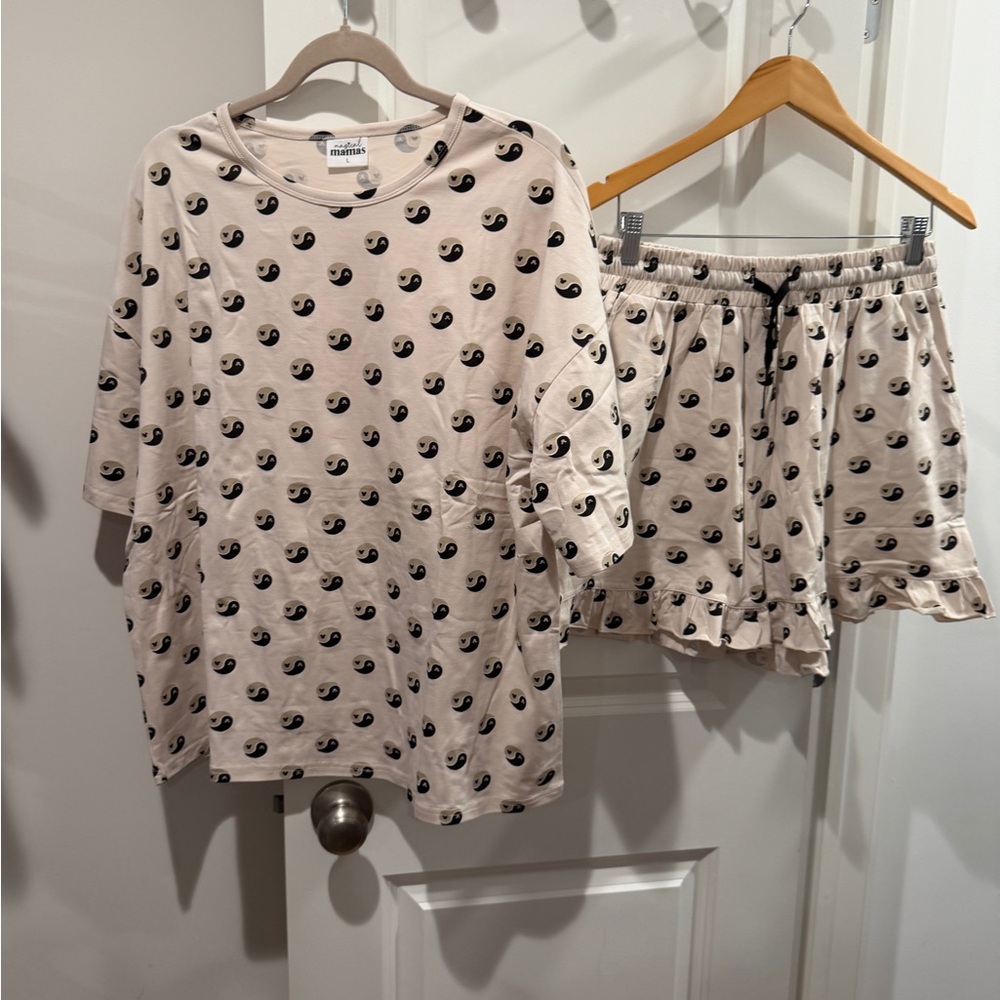 Women's Mickey Ying Yang Shorts Pajama Set Size Large New